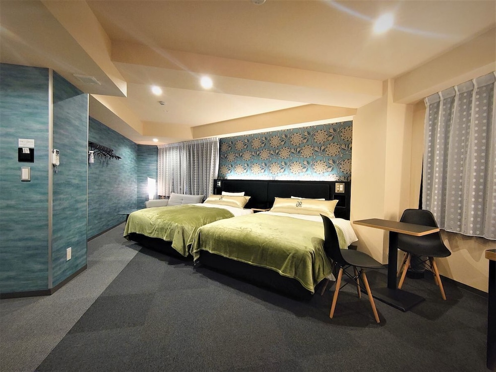 غرفة بريميوم بسريرين مزدوجين مع أريكة للمدخنين، Green Rich Hotel Kyoto Eki Minami 2/4