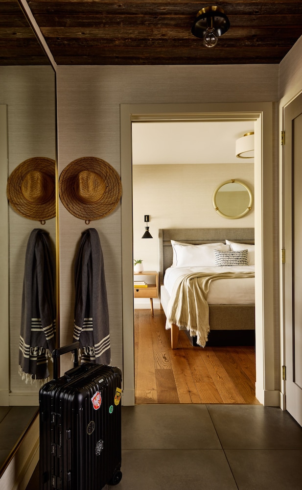 Gurneys Montauk Resort and Seawater Spa 34/78