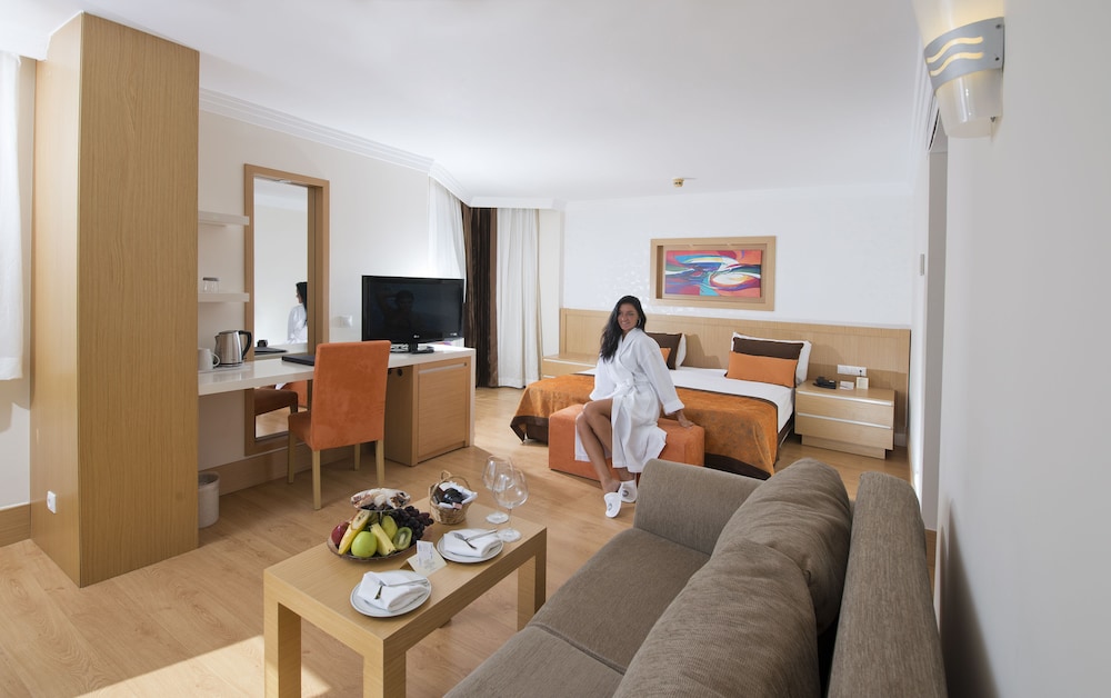 Limak Limra Hotel & Resort 54/79