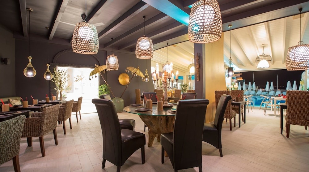 On Hotels Oceanfront Adults Designed 35/50