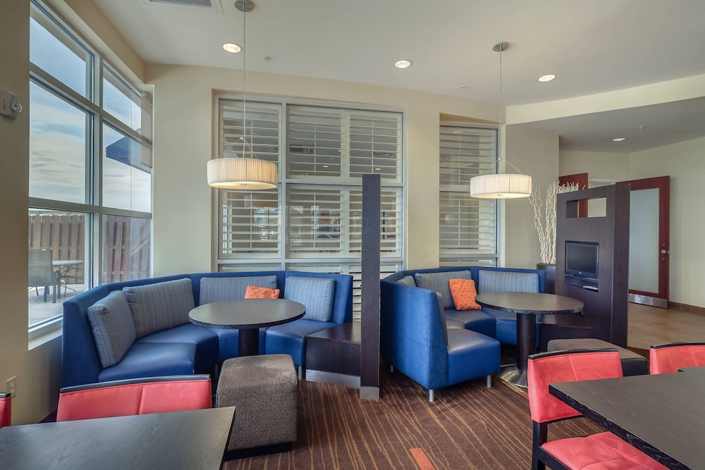Courtyard By Marriott Jacksonville Beach Oceanfront 34/48