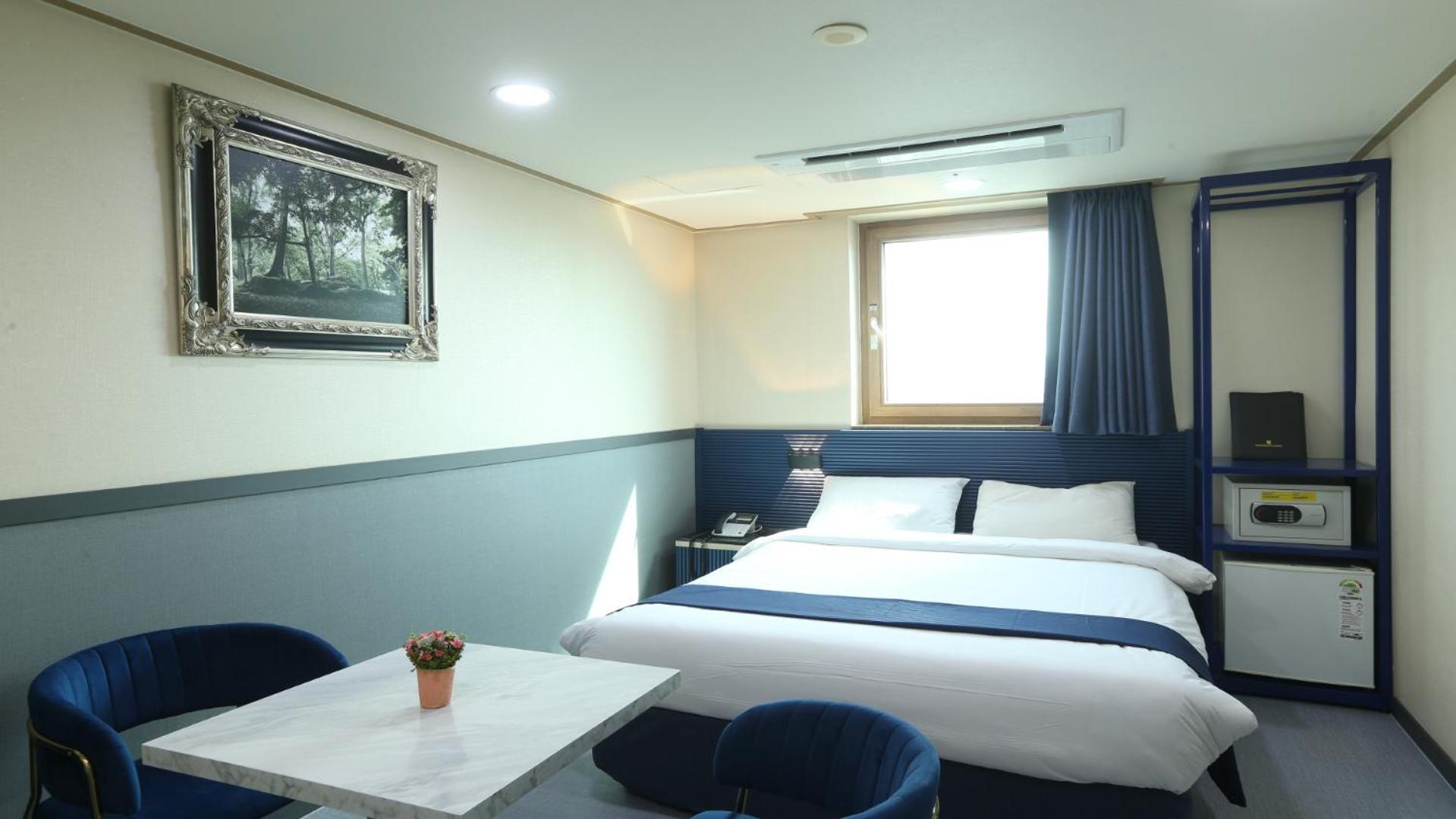 STANDARD, DOUBLE BED