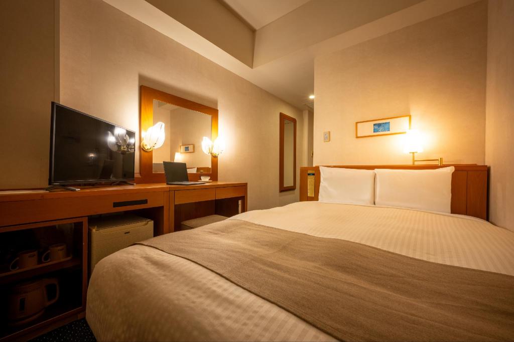 Semi Room, Double Bed, Smoking
