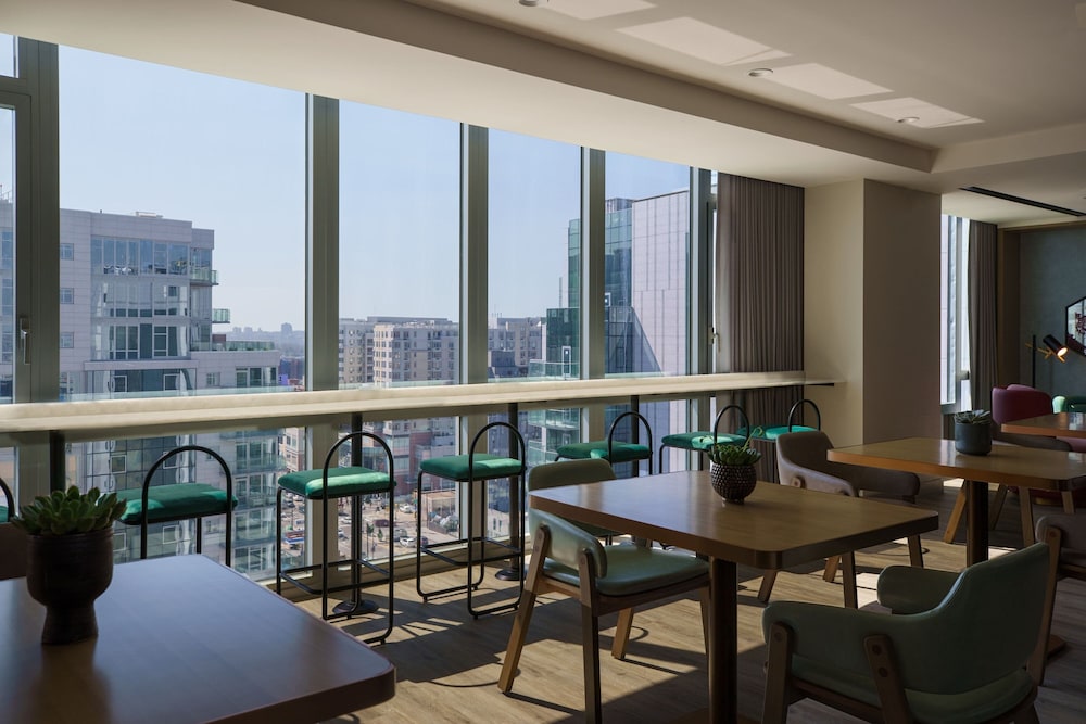 Renaissance New York Flushing Hotel at Tangram 26/44