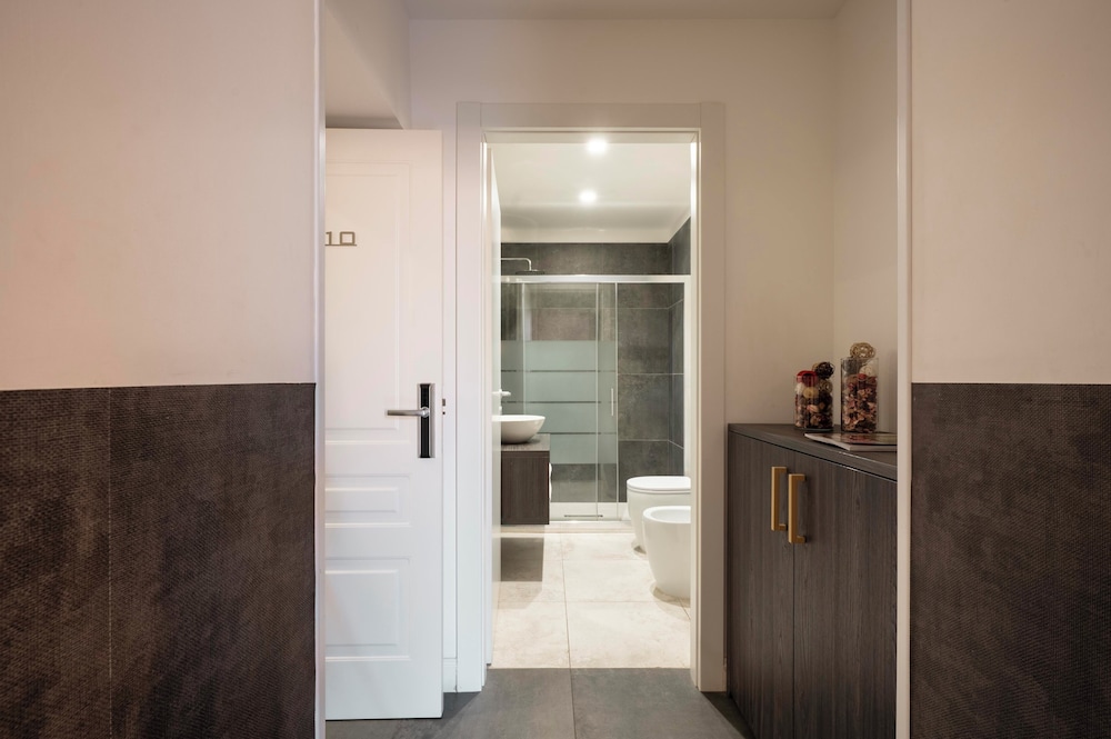 Vittoriano Suite 34/59