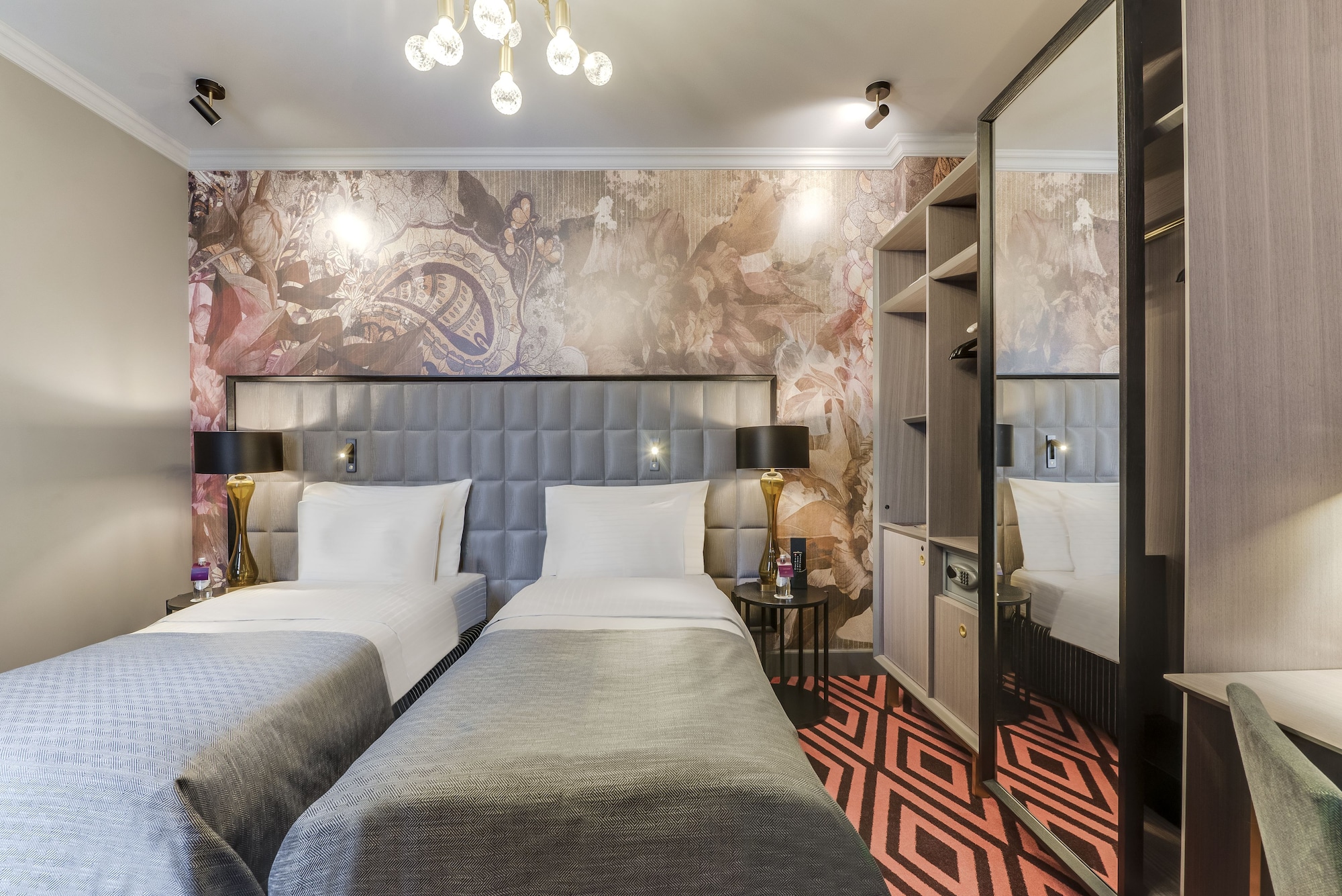 Standard, Twin Beds