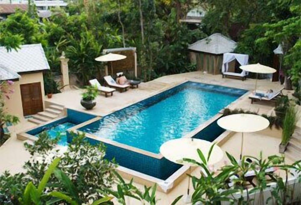 Changpuak Hotel 48/53