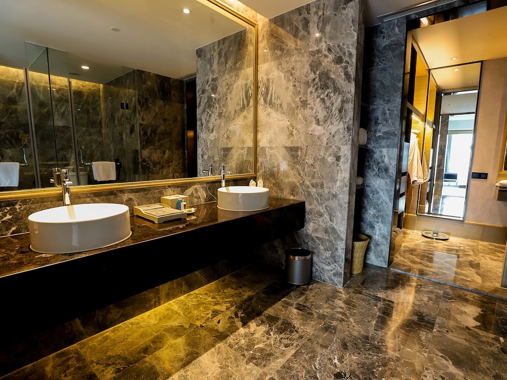 Rhombus Park Aura Chengdu Hotel 9/68