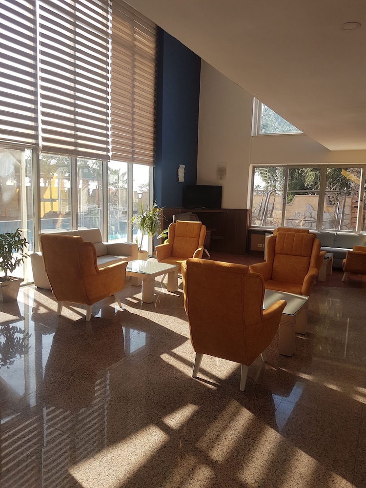 Acropol Beach Hotel 28/44