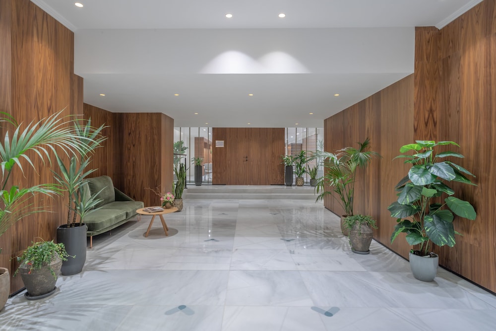 Melia White House Apartments 3/50