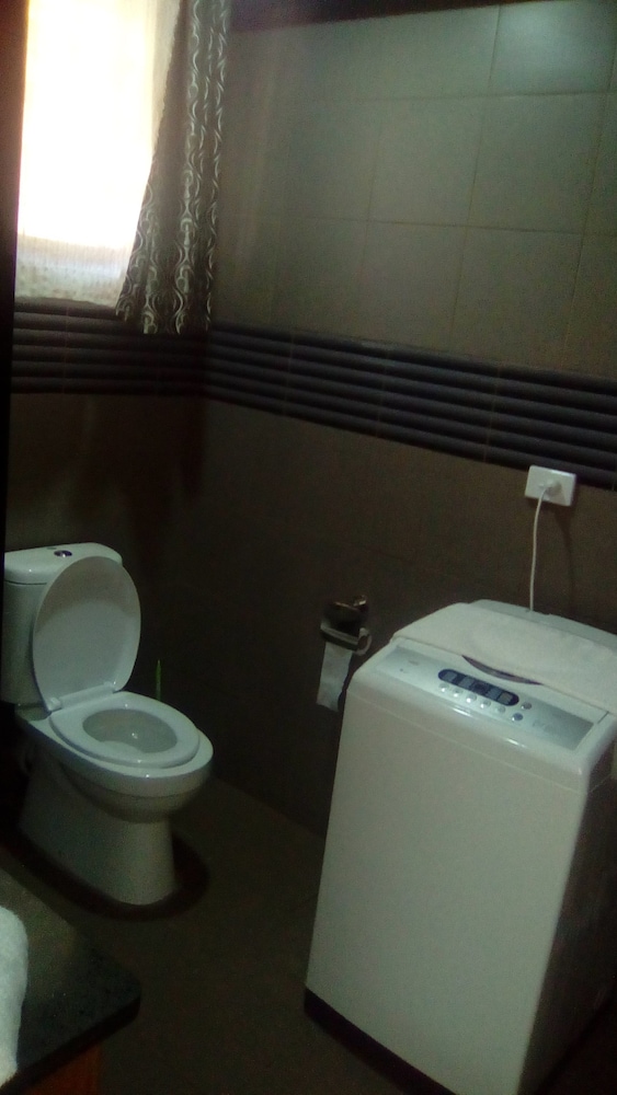 Al-Minhaj Service Apartments 60/62