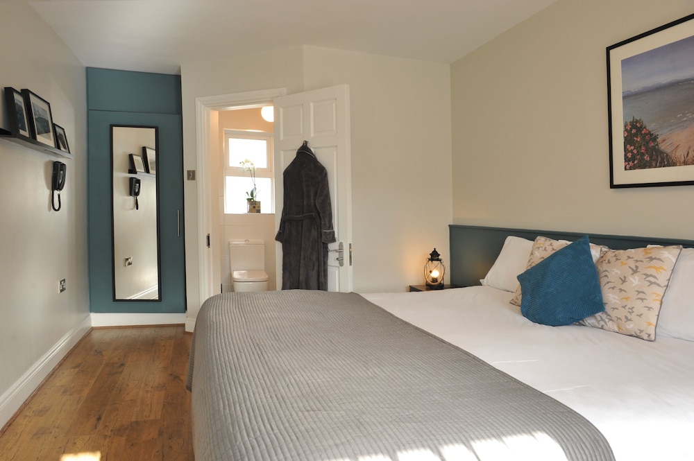 The Gateway Lodge Donegal 25/56
