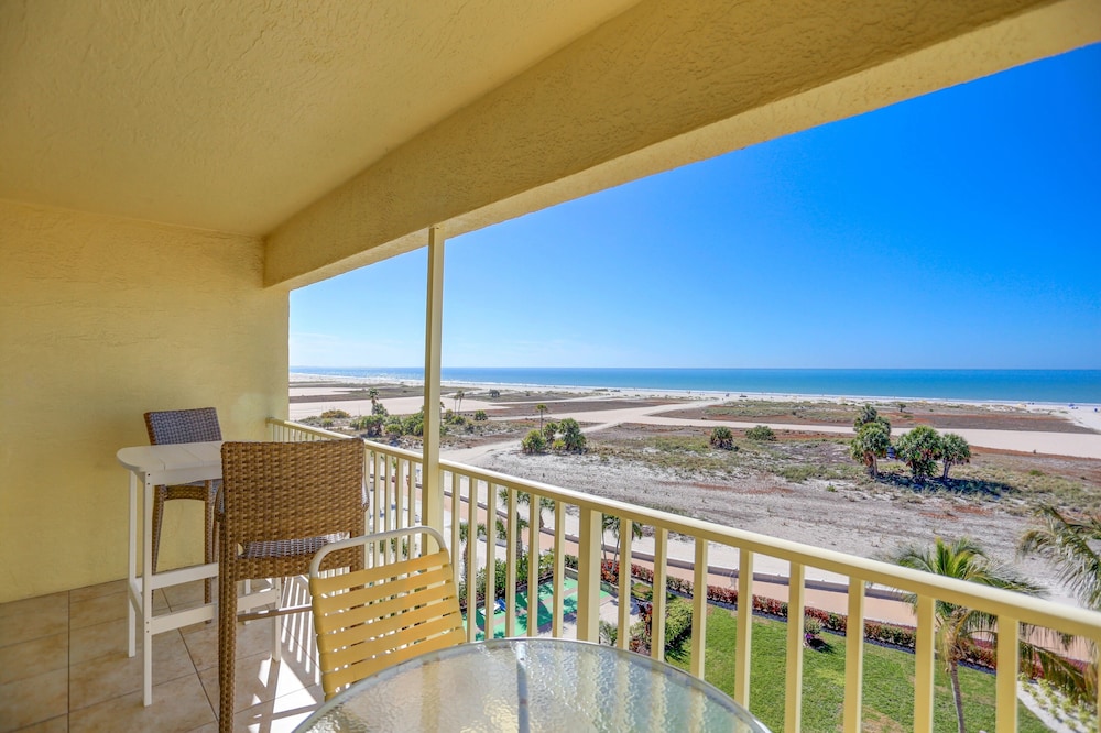 South Beach Condo Hotel 27/50