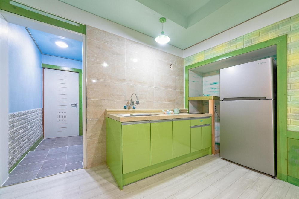 Ga Pyeong Four Season Pension 7/50