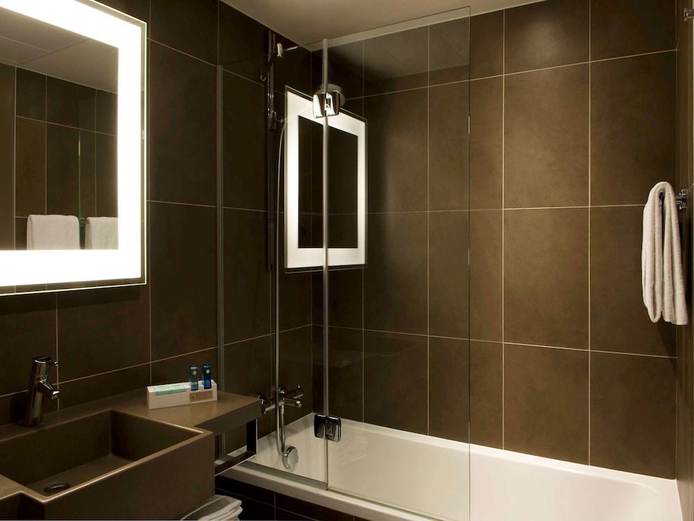 NOVOTEL CHATEAU DE VERSAILLES 15/72