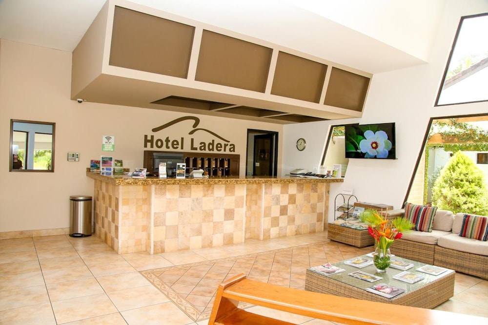 Hotel Ladera 7/50