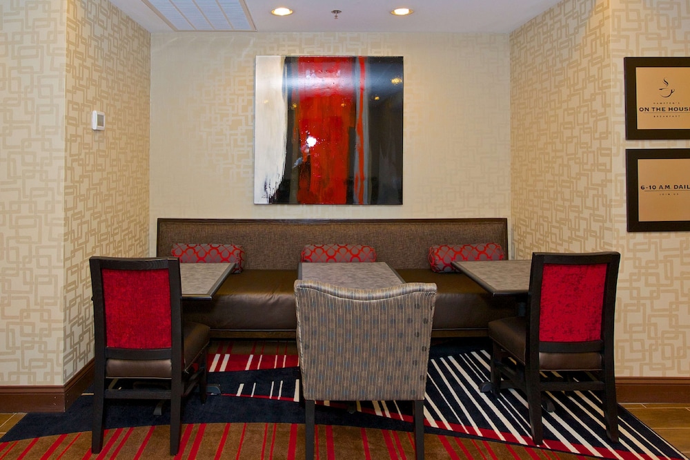 Hampton Inn Atlanta Mcdonough 41/44