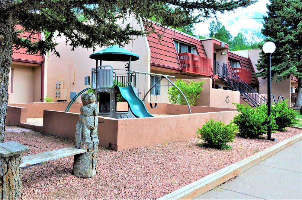 Pinecliff Village Resort 57/69
