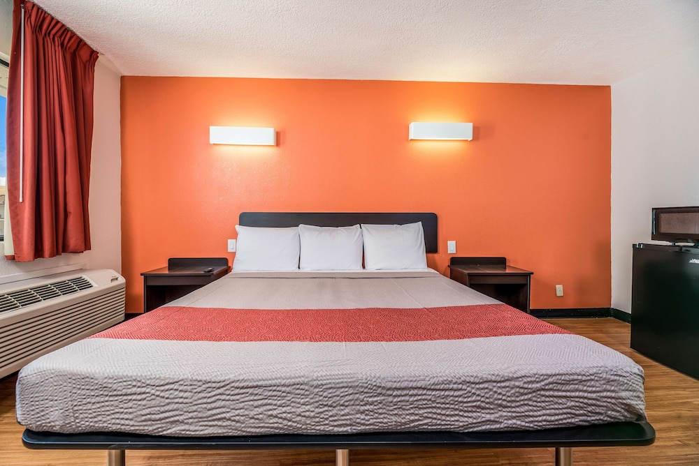 Motel6 Westley Ca 25/40