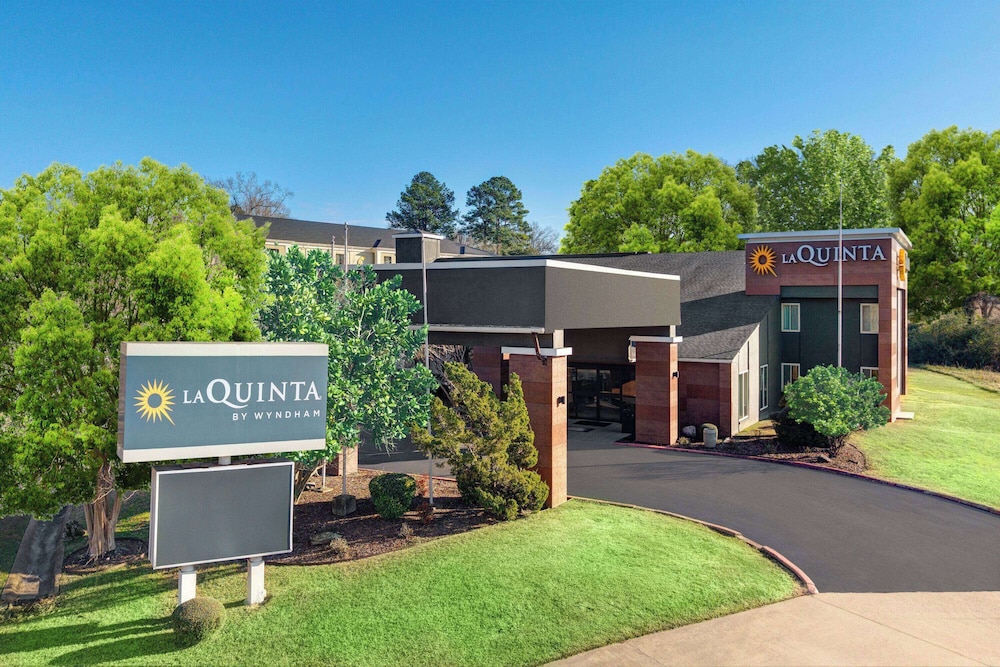 La Quinta Inn El Dorado 5/53