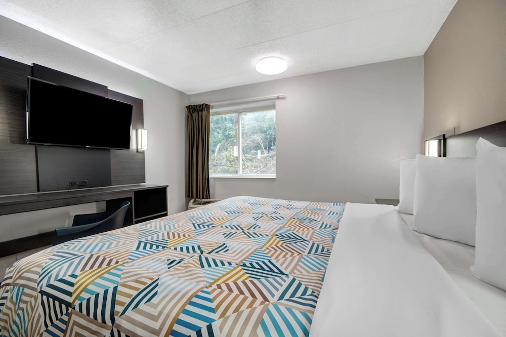 Motel6 York, PA - North 37/53