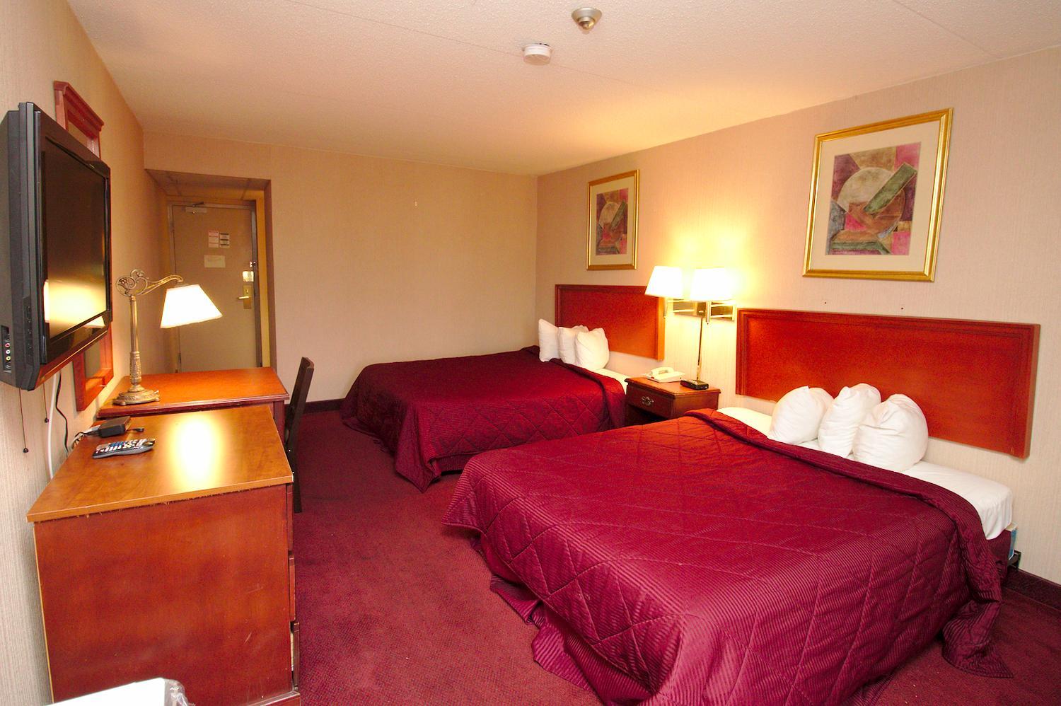 غرفة بسريرين كوين، Niagara Lodge Suites 8/10