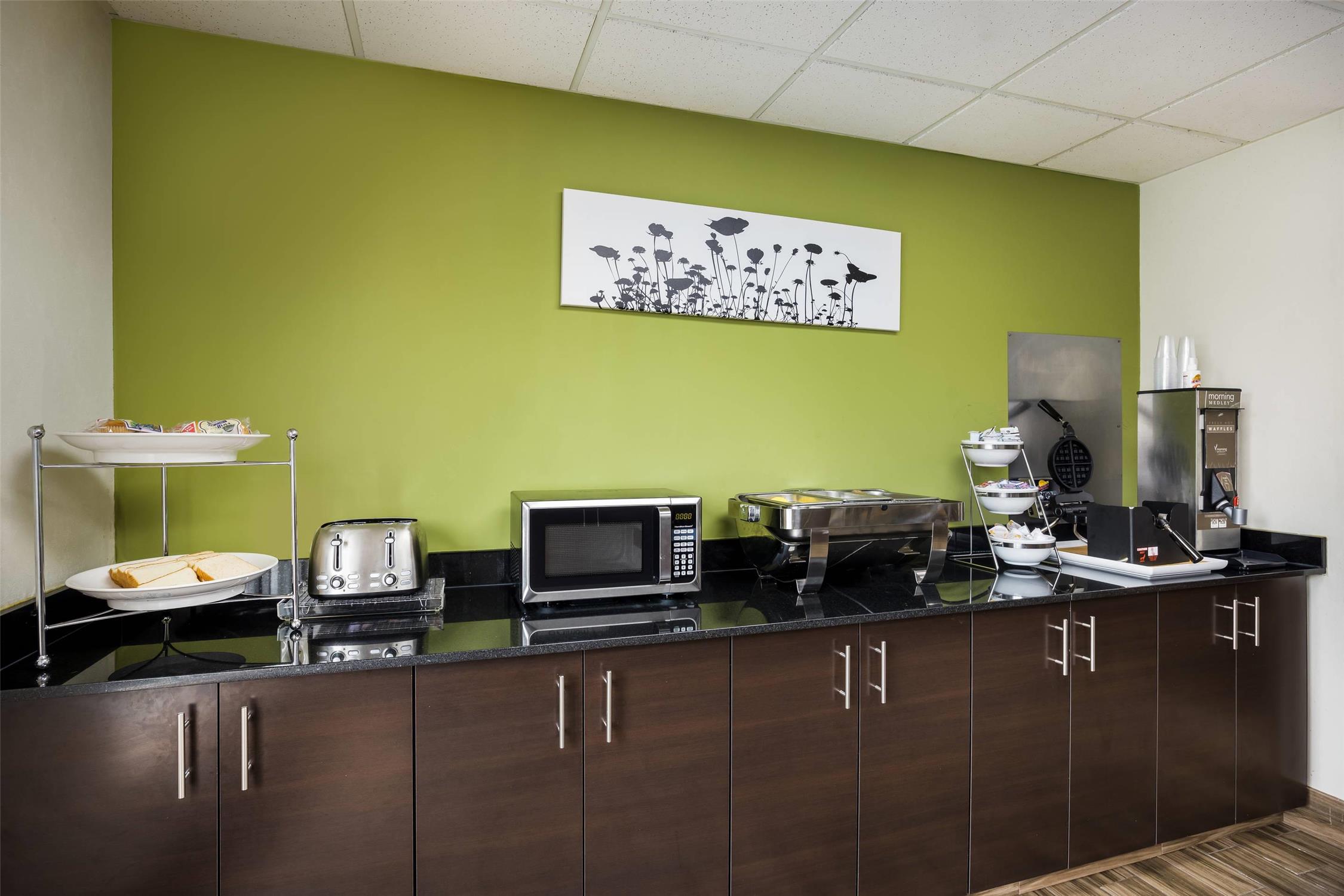 Sleep Inn & Suites Valdosta Mall Area 11/15