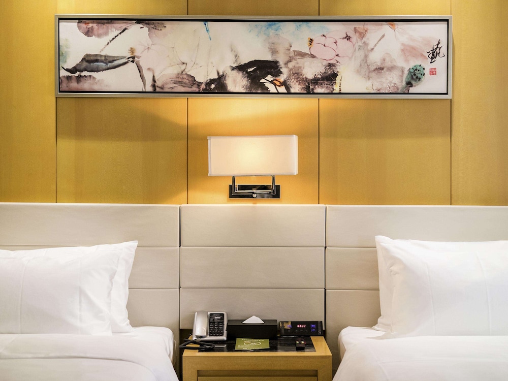 Mercure Beijing Chang An West 27/48