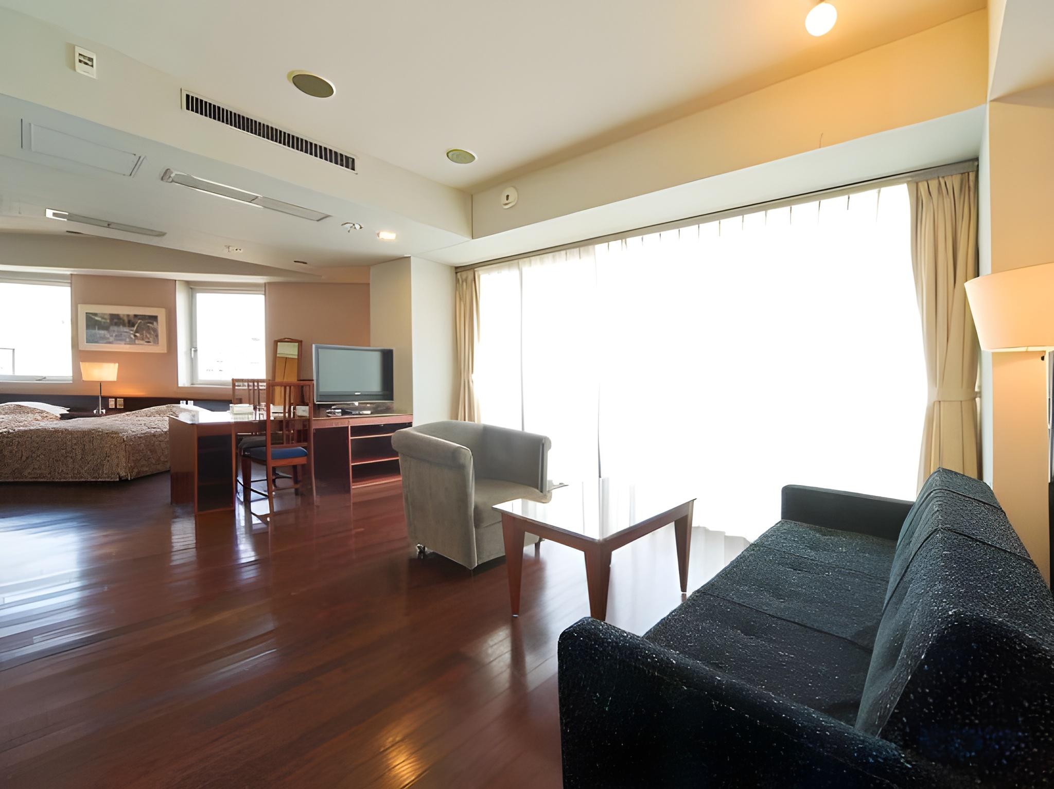 ROOM, TWIN BEDS, SMOKING