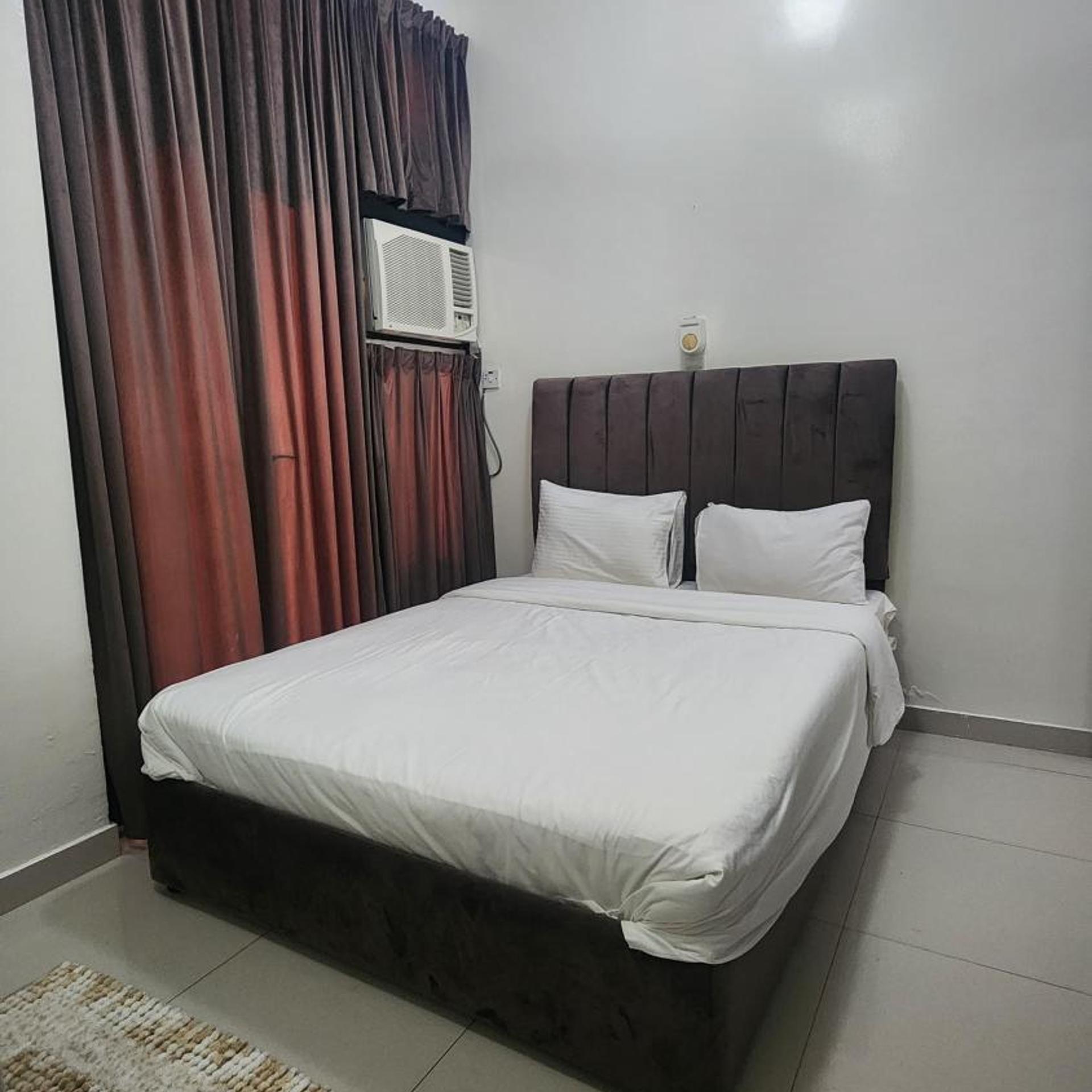 Qurum Beach Hotel 8/33