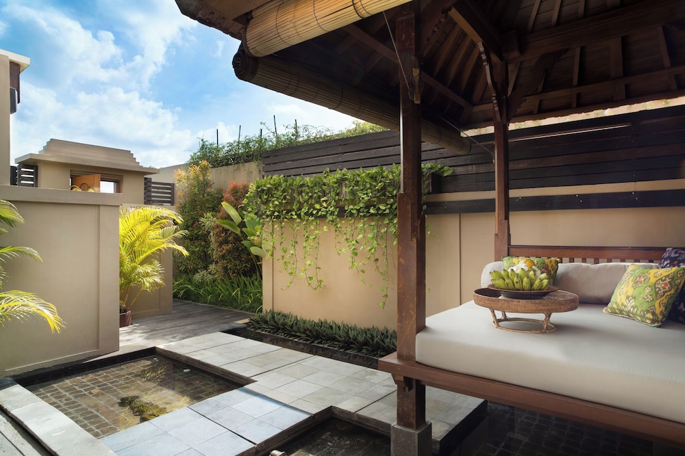 Ubud Village Hotel 49/51