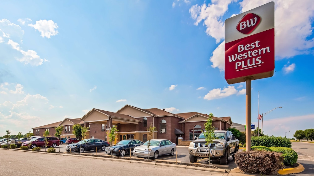 Best Western Plus Lonoke Hotel 3/32