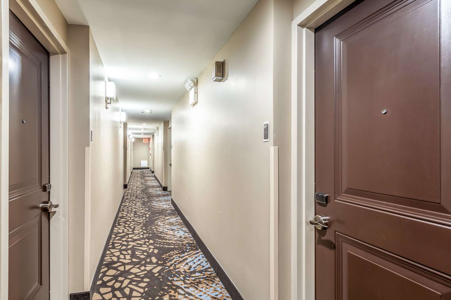 Van Wyck Hotel & Suites Near JFK Airport 21/46