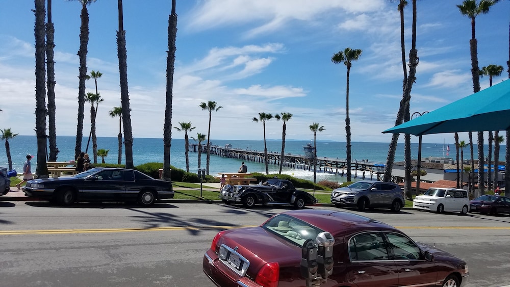 Sea Horse Resort 63/75