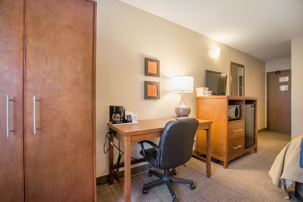 Comfort Inn Bathurst, NB 35/39
