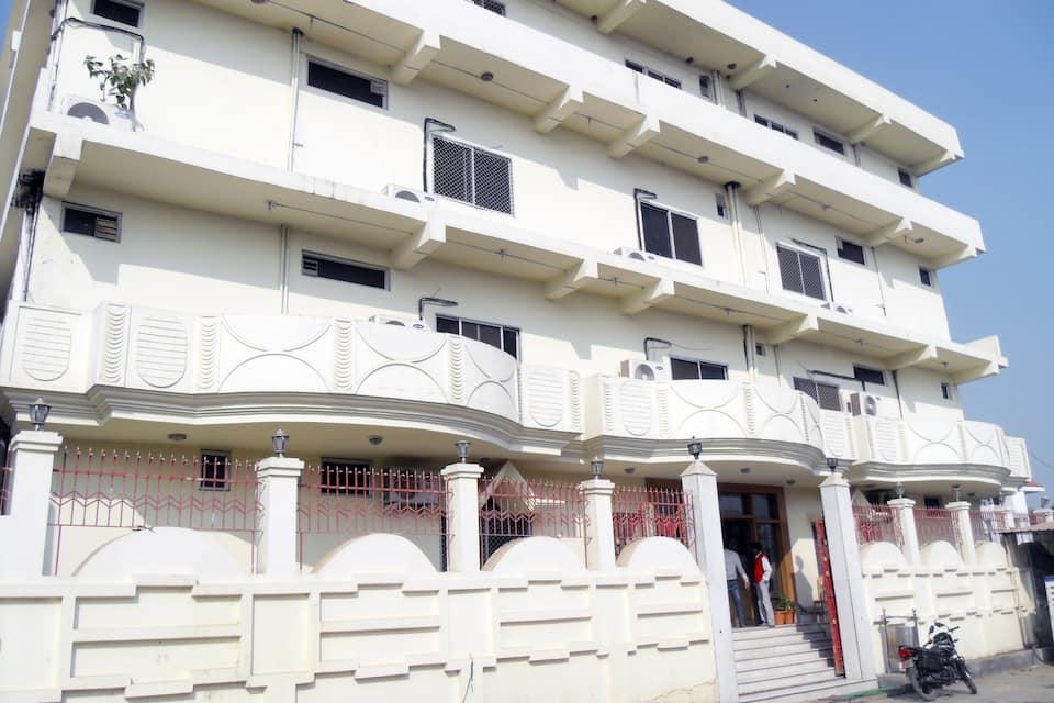 HOTEL KINGS CROWN MANDARMONI 5/37