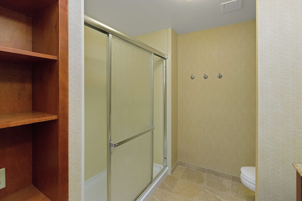 Hampton Inn & Suites Blairsville 12/45