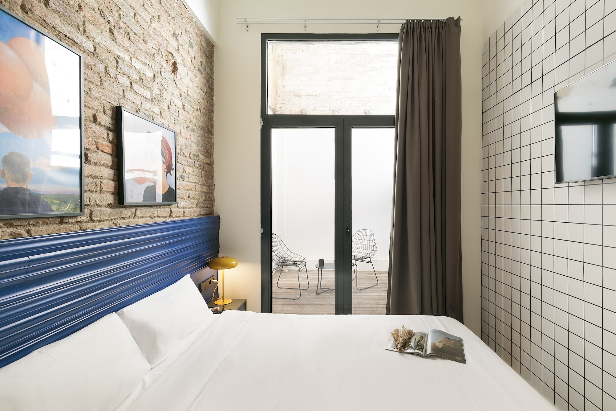 ROOM, QUEEN BED, PATIO