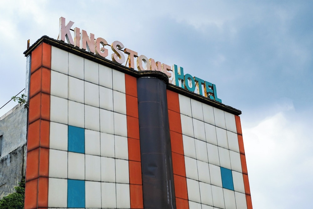 King Stone Hotel by ZUZU 3/56