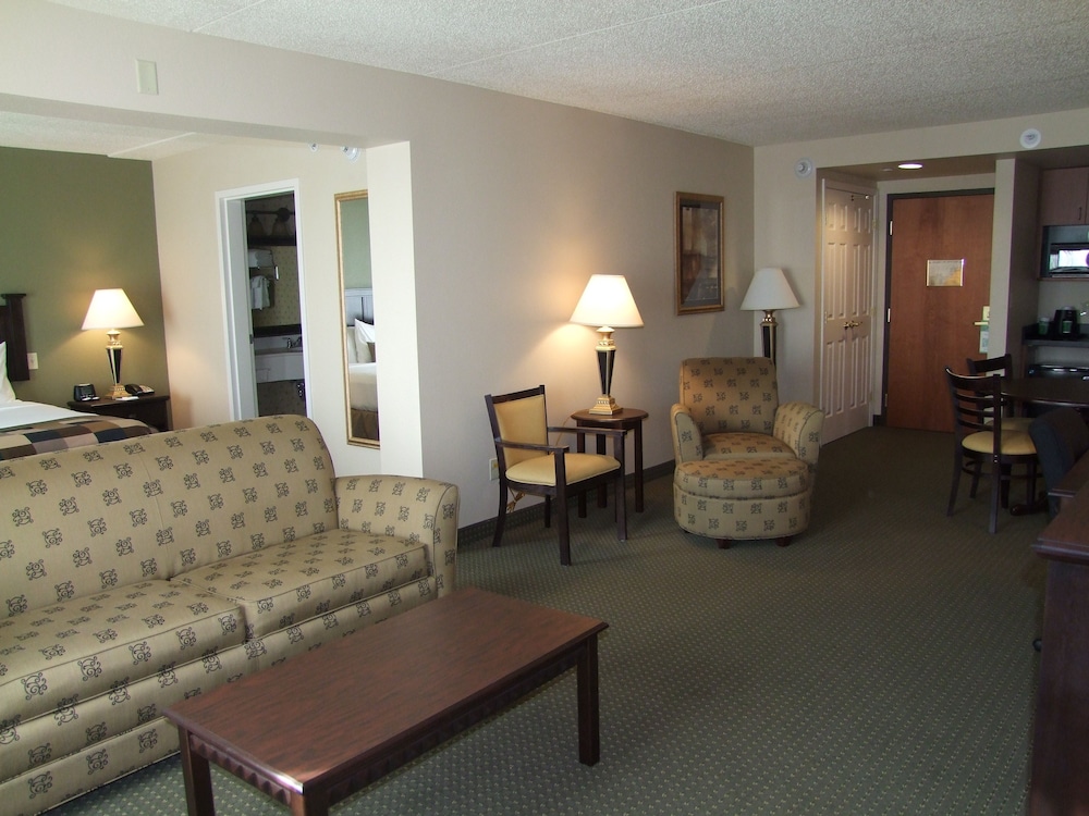 Wingate by Wyndham Peoria 11/28