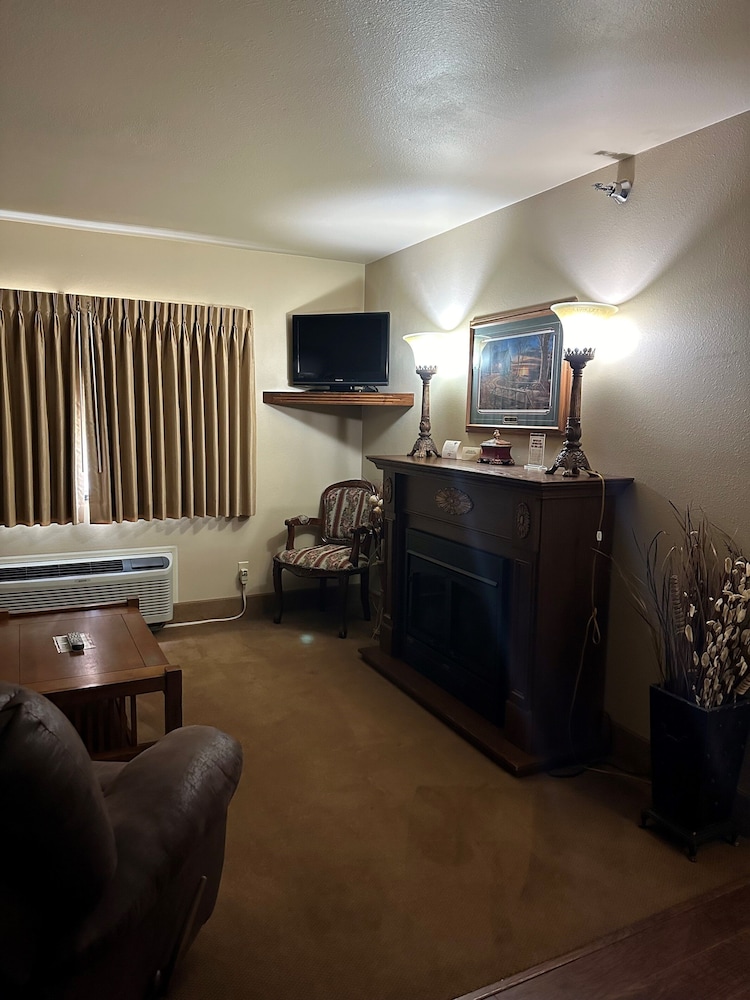 First Gold Hotel Suites Gaming 40/58