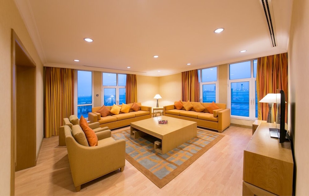 Copthorne Al Jahra Hotel & Resort 45/76