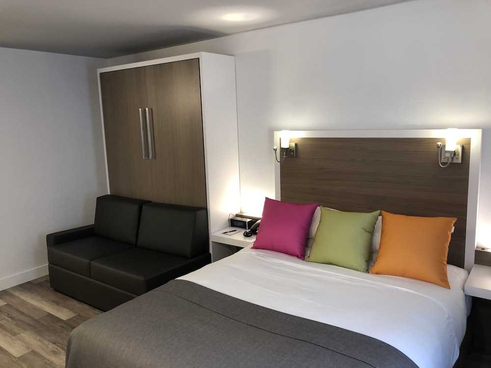 Hotel V 26/69