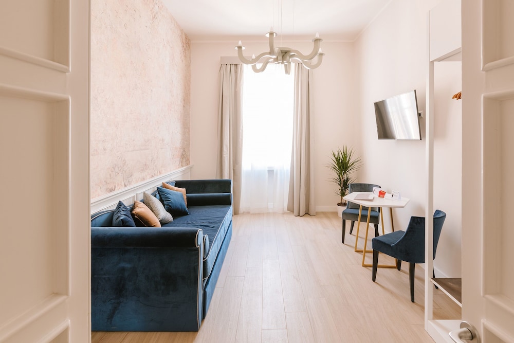Rhea Silvia Luxury Navona 25/50
