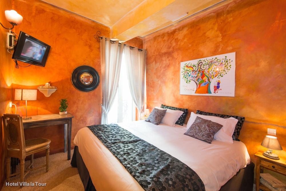 VILLA LA TOUR 25/76