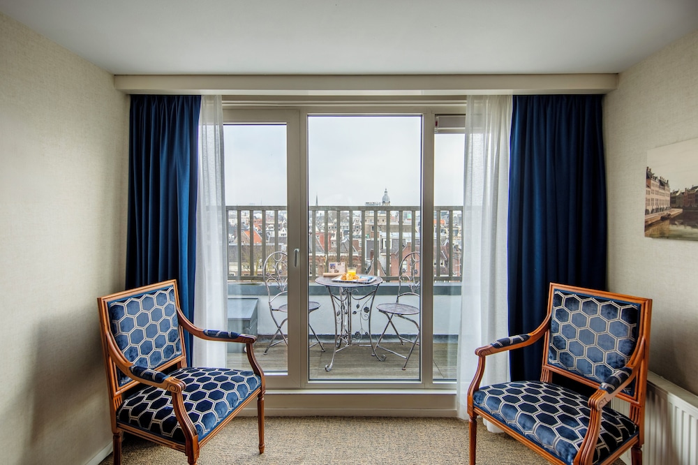 Dikker And Thijs Fenice Hotel 54/73