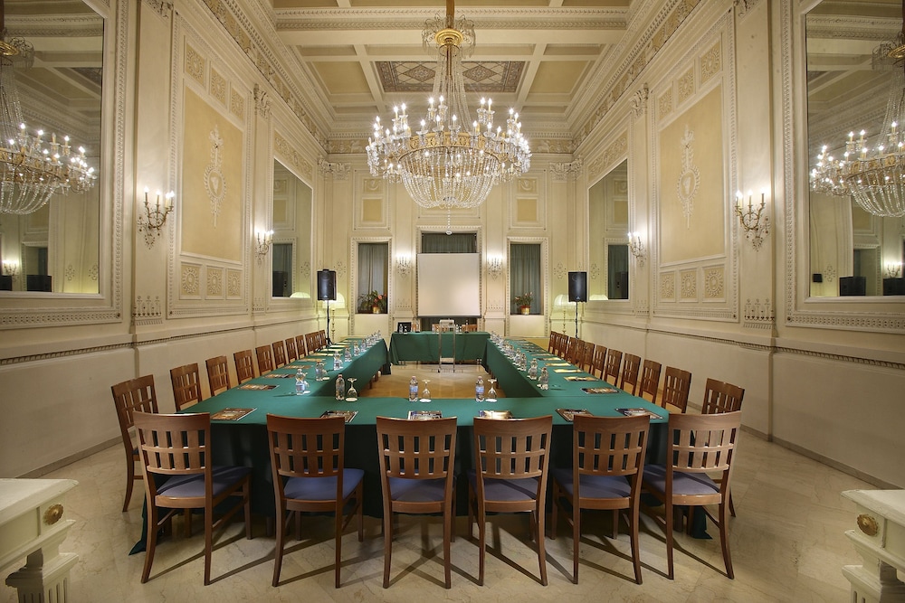 Grand Plaza Locanda Maggiore 18/28