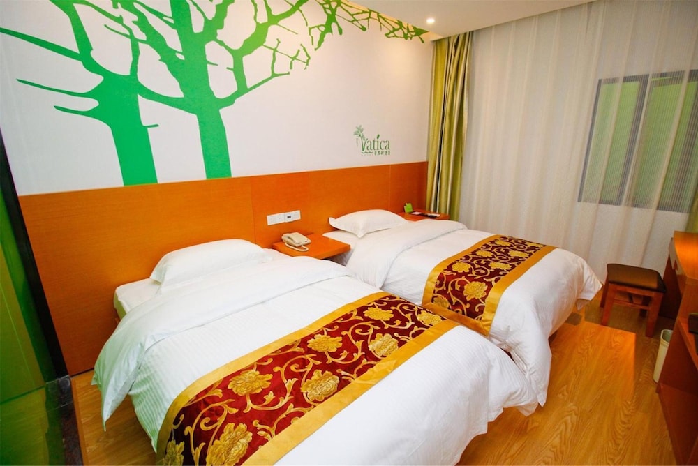 Vatica Shanghai Pudong New District DiShuiLake Hotel 24/28