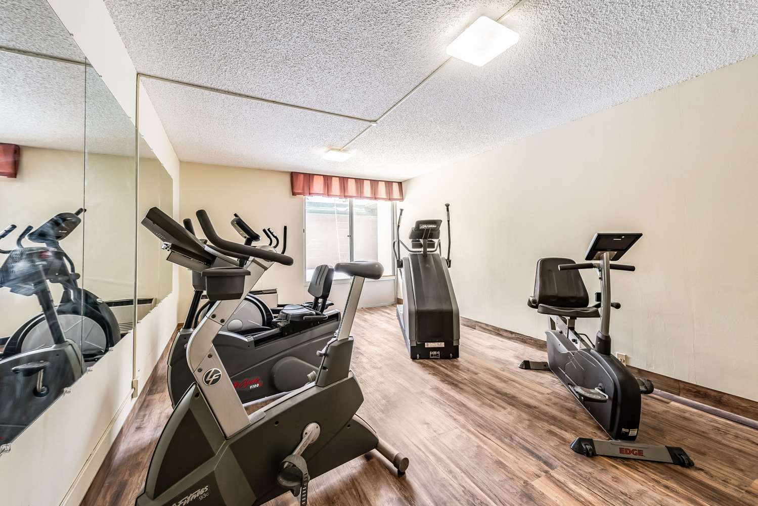 Quality Inn and Suites Brainerd MN 23/39