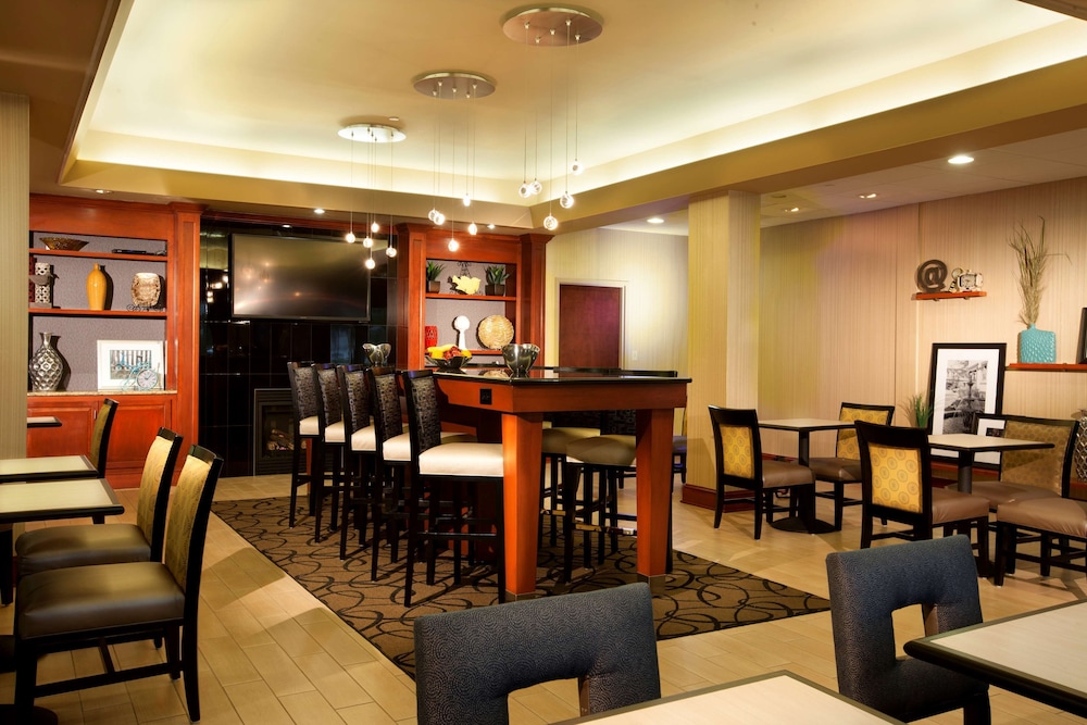 Hampton Inn Woodbridge 38/58